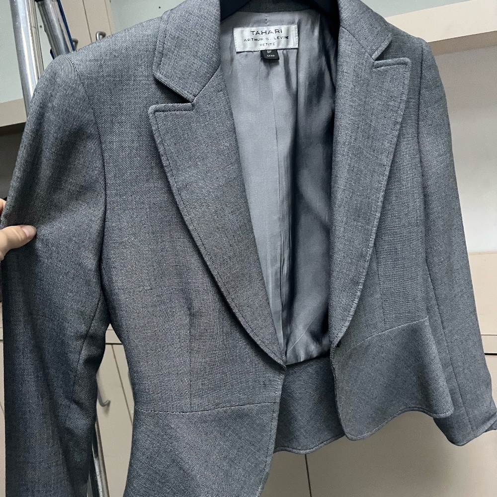 TAHARI Arthur S. Levine Blazer Women's Petite